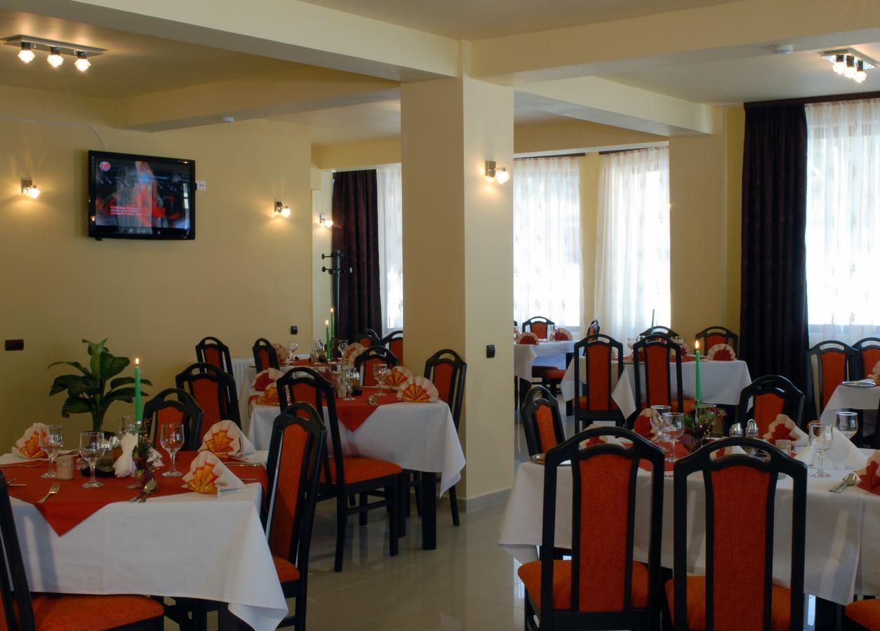 White Horse Hotel Predeal Buitenkant foto