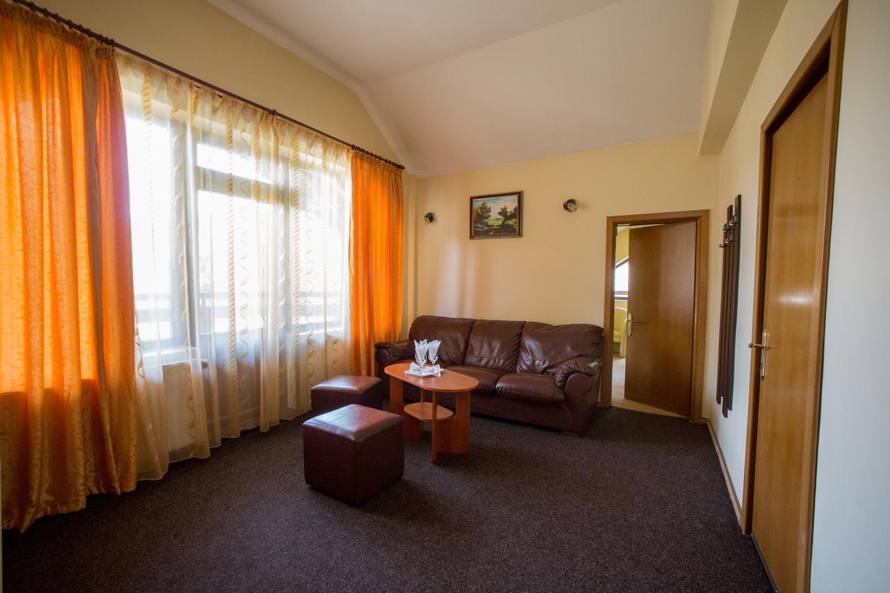 White Horse Hotel Predeal Buitenkant foto